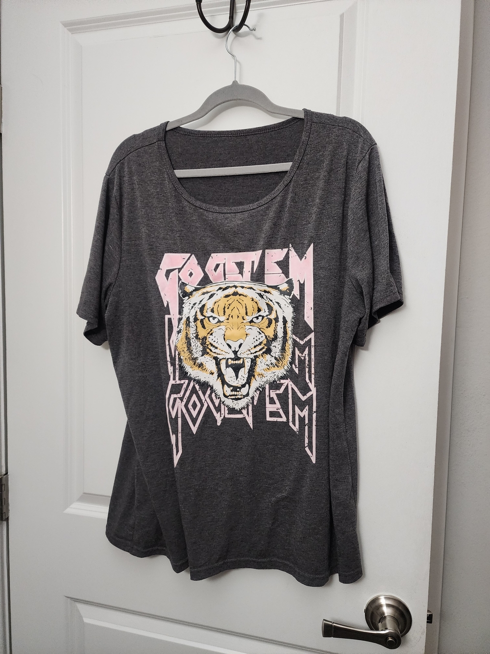 5/$30  Graphic Tiger Tee – Women’s Casual Top